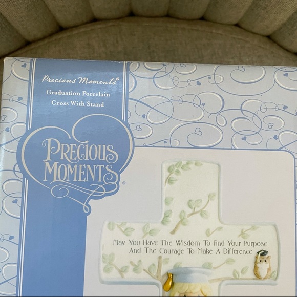 NIB Precious Moments Graduation Porcelain Cross with Stand - Picture 4 of 6